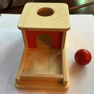 MontiKids First Object Permanence Box.